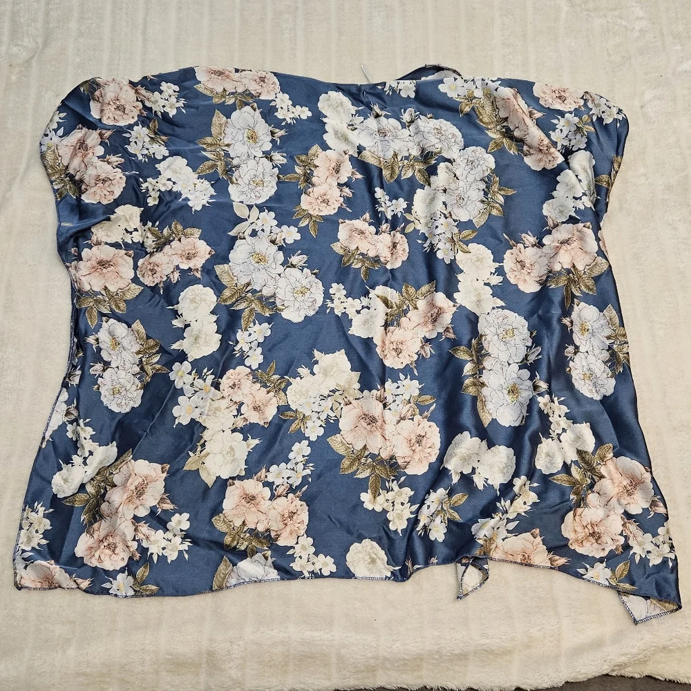 Ardene Silky Blue Floral Kimono Top Coverup - Picture 7 of 8